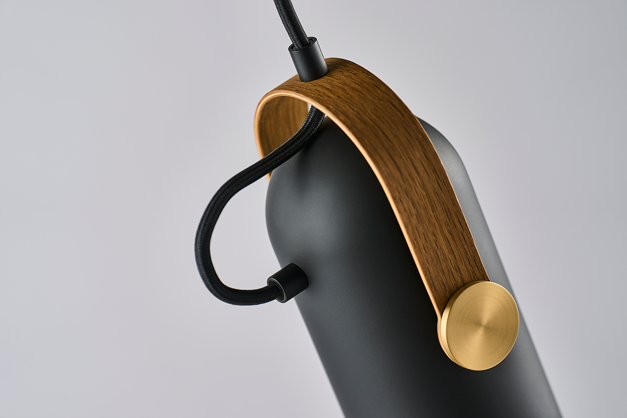 Leklint162 Carronade II Pendant Small Black Smoked oak Brass Details1